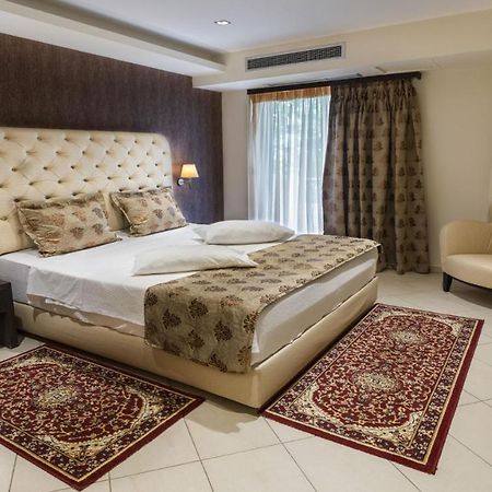 Amalias Hotel كوروتا المظهر الخارجي الصورة